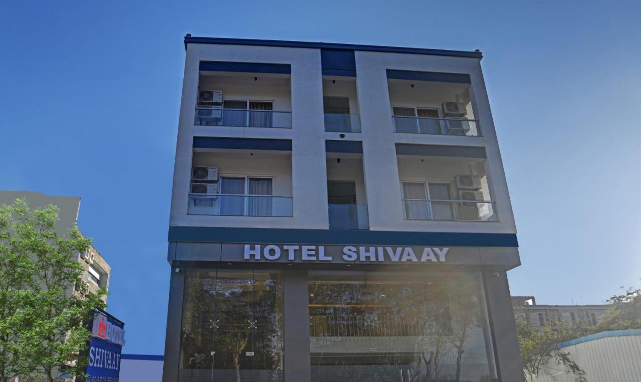 Treebo Shivaay Hotel Indaur Kültér fotó