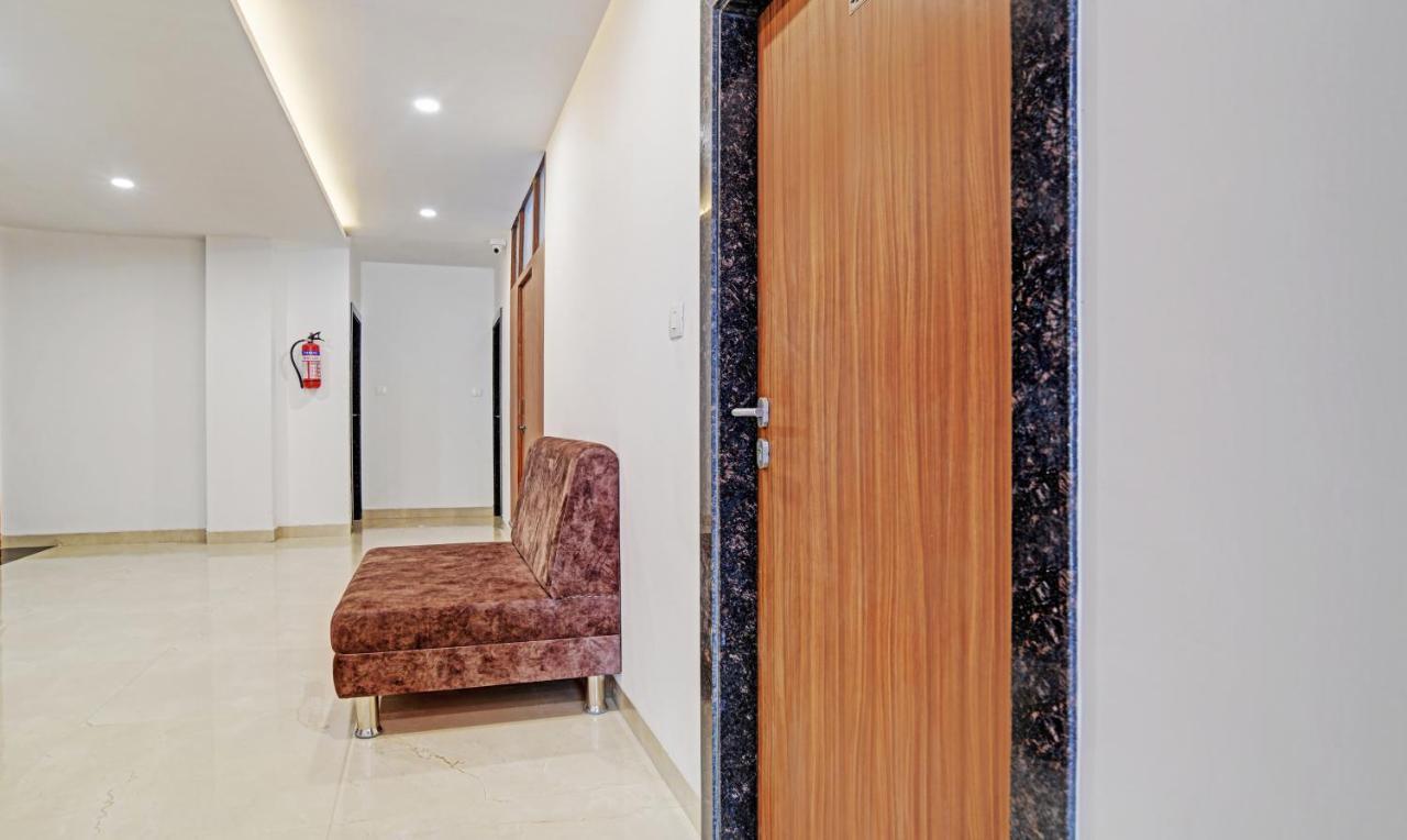 Treebo Shivaay Hotel Indaur Kültér fotó