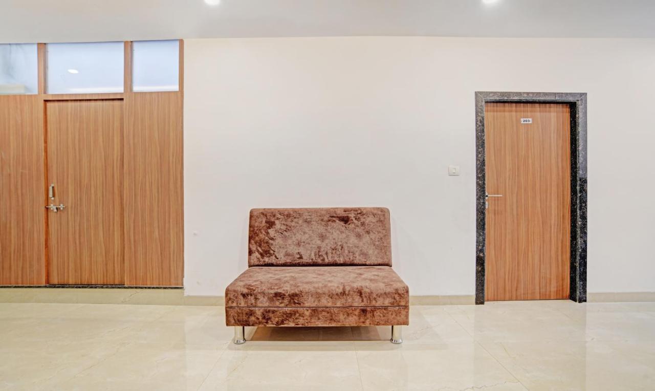 Treebo Shivaay Hotel Indaur Kültér fotó