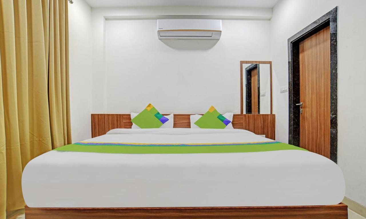 Treebo Shivaay Hotel Indaur Kültér fotó