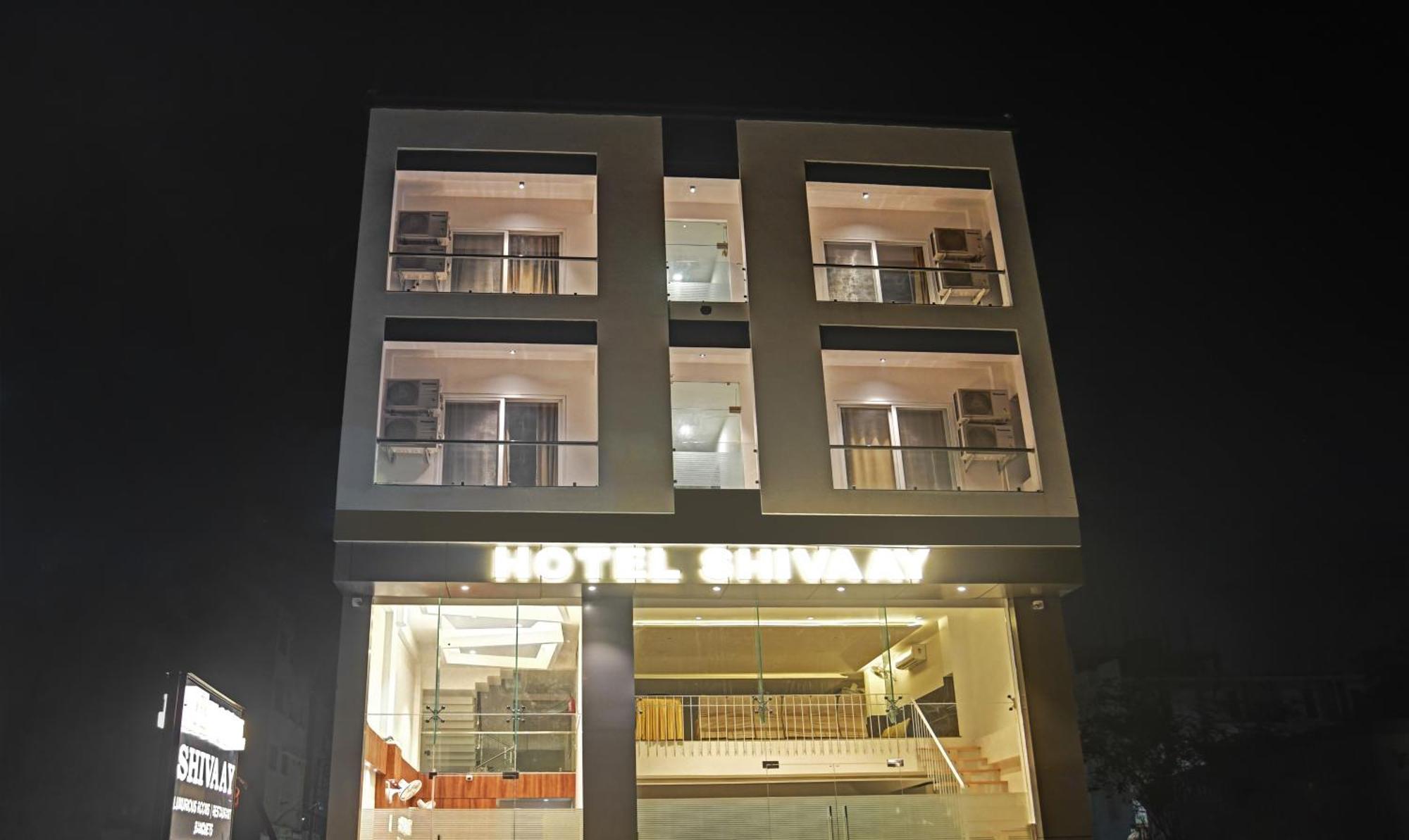 Treebo Shivaay Hotel Indaur Kültér fotó