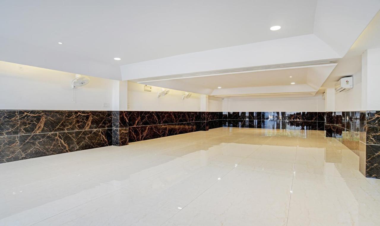 Treebo Shivaay Hotel Indaur Kültér fotó